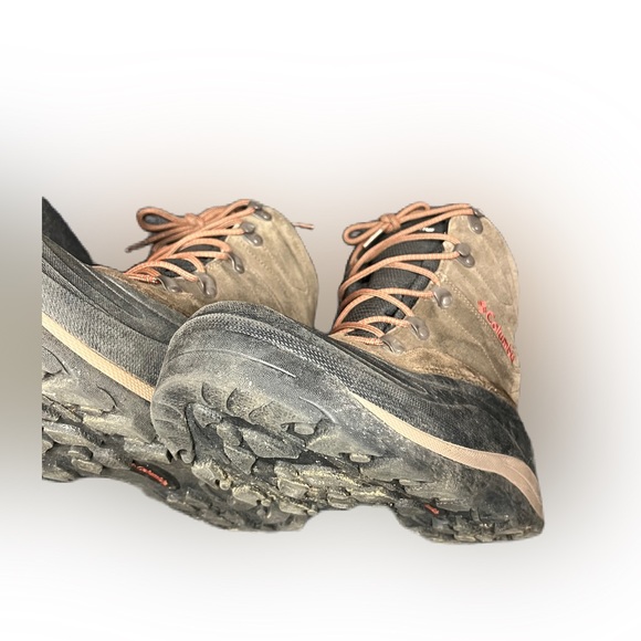 Columbia water resistant boots, 200 grams 12 - Picture 4 of 11